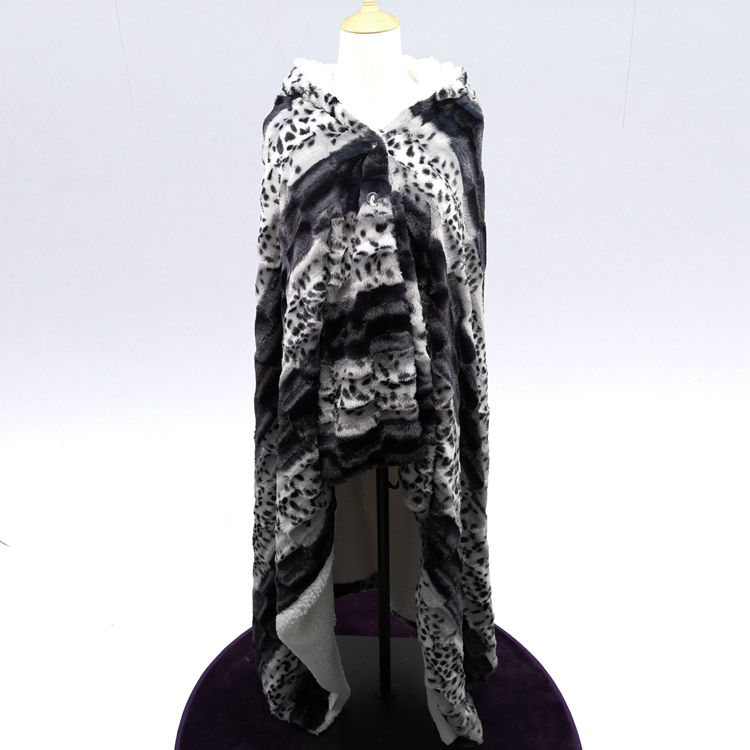 Air-Brushing Leopard printed PV fur hooded throw
